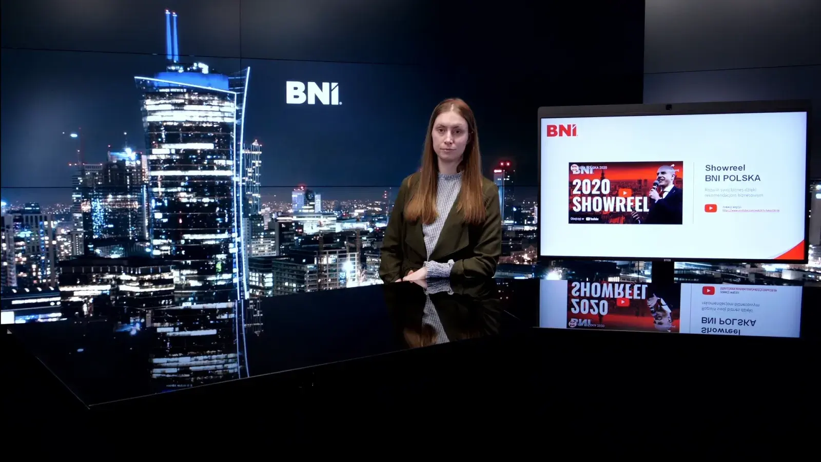 BNI Polska recording studio with screens during a broadcast